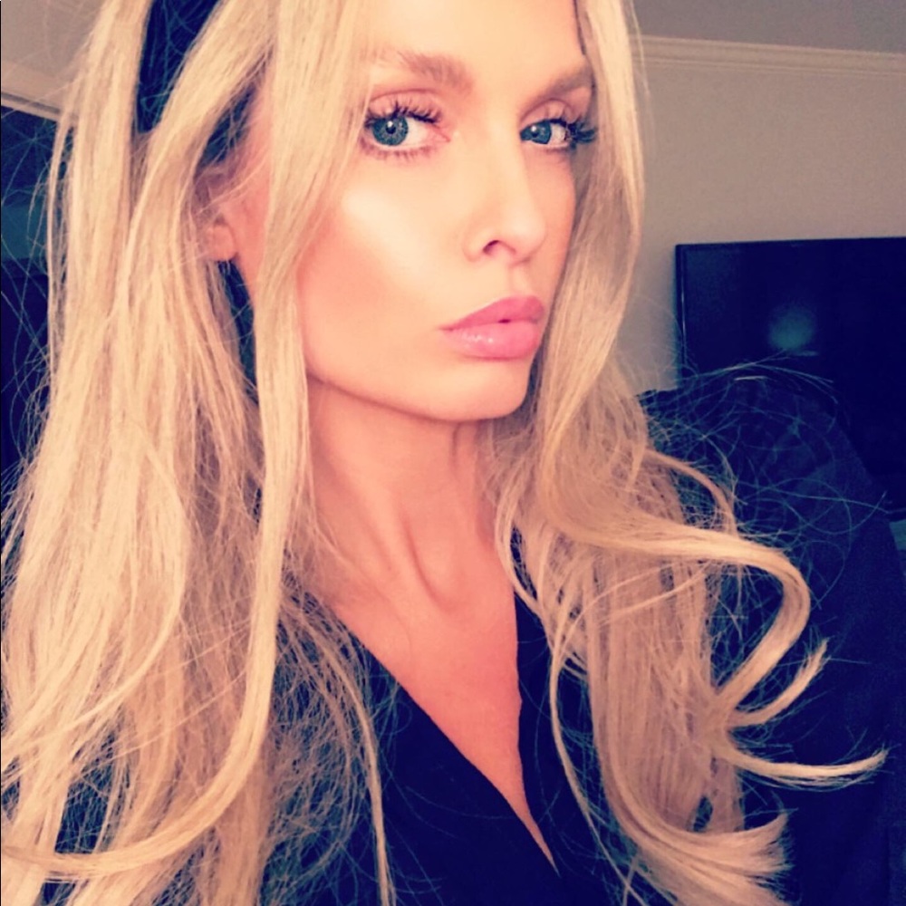 Meet your Posher, Estelle